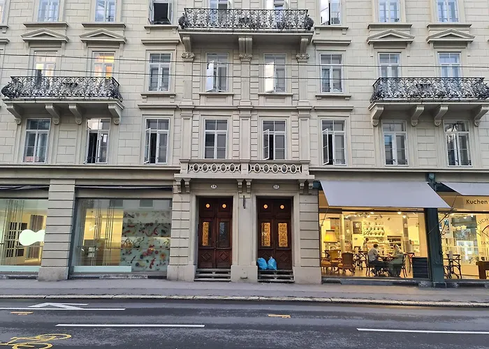 Top City Center Apartments Location Next To Lion Monument
