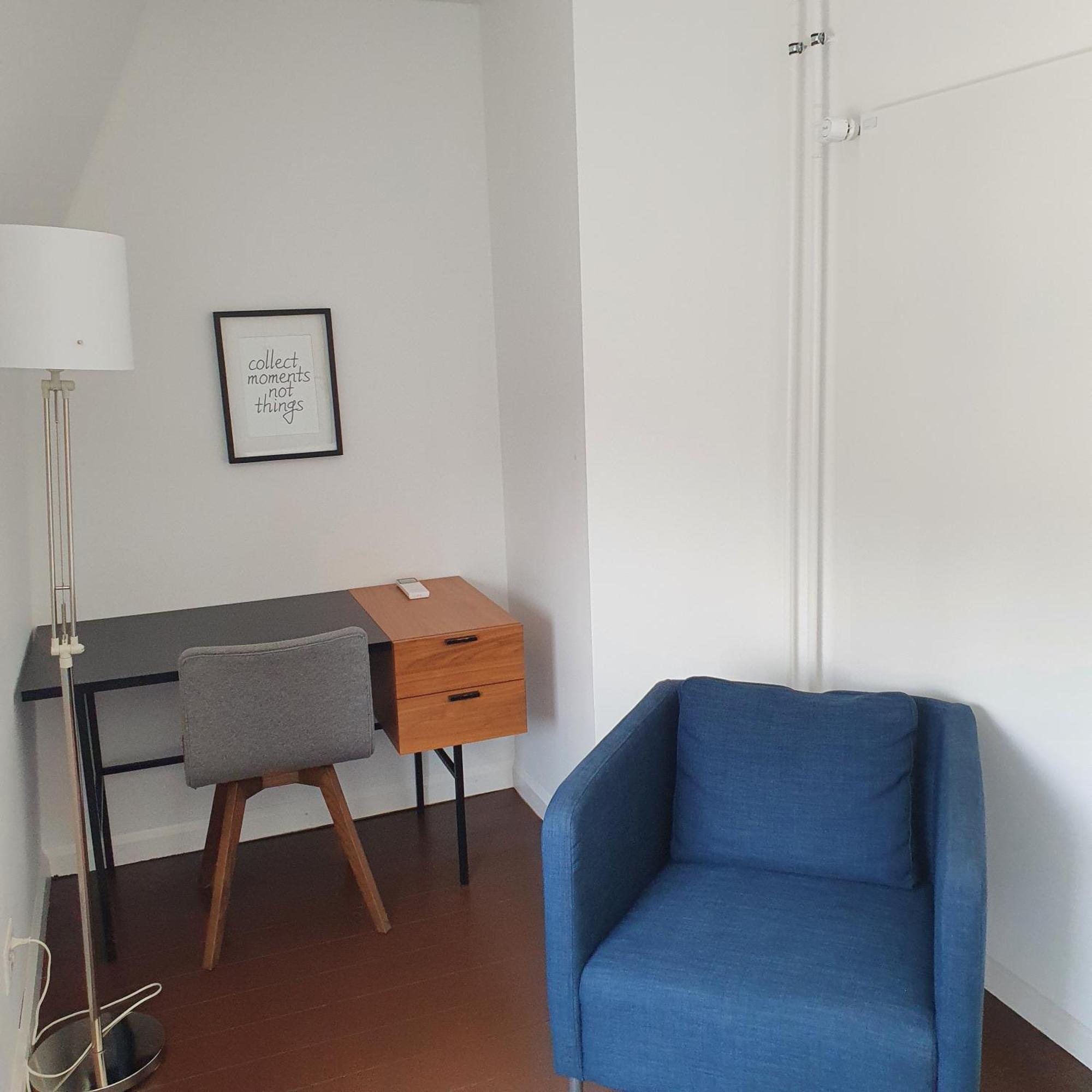Apartment Center Location Next To Lion Monument *